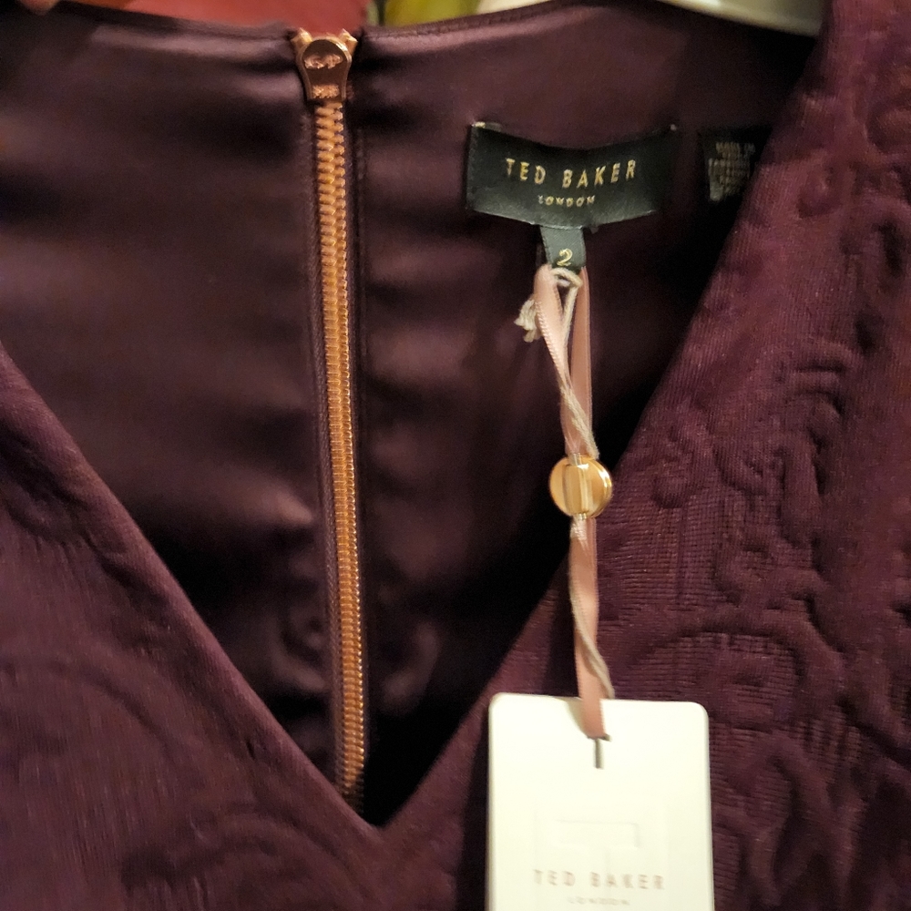 Dress - Picture 6 of 6